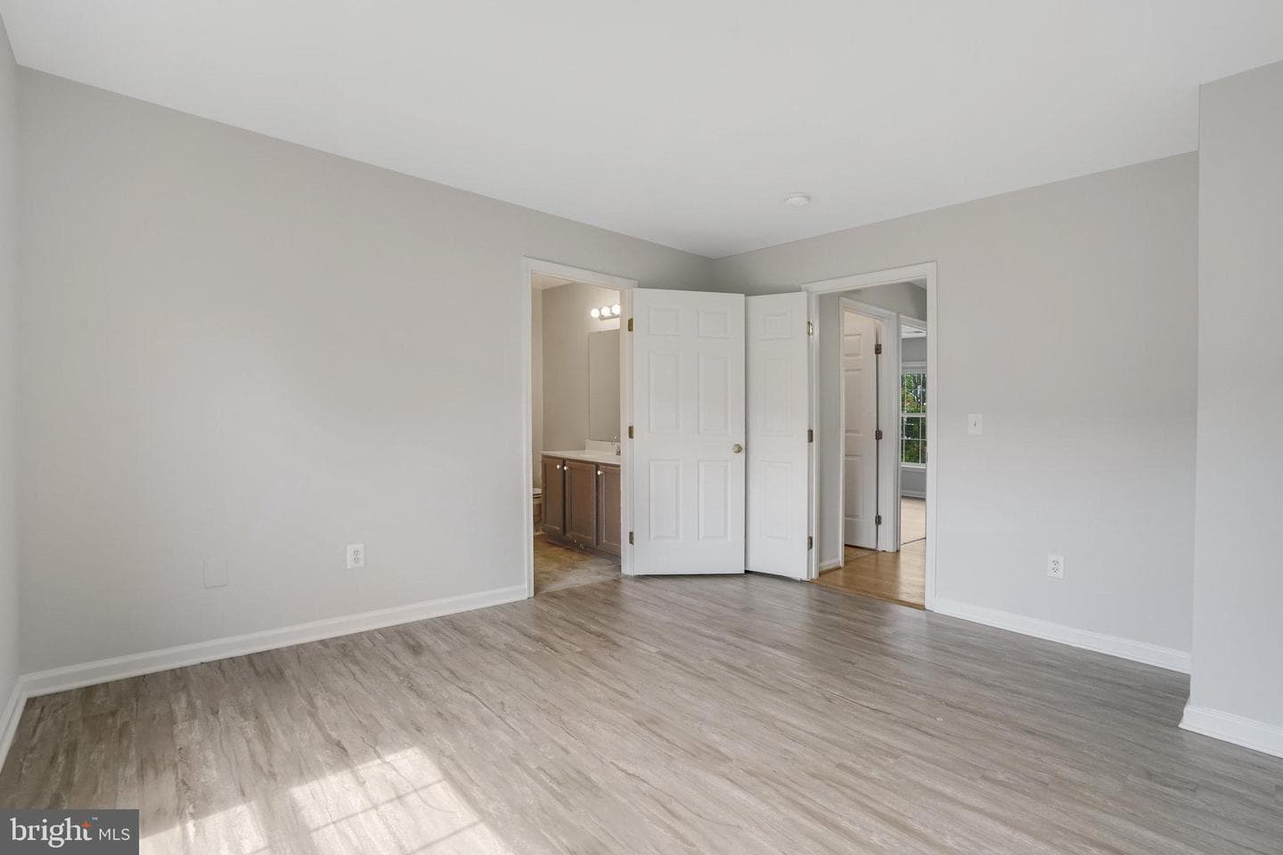 154 Ingle Place photo 24