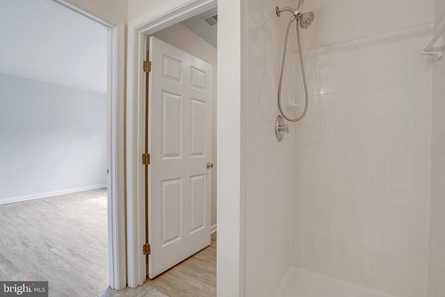 154 Ingle Place photo 26