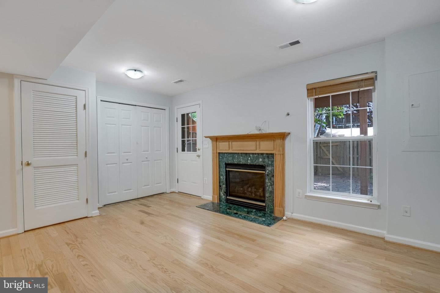 154 Ingle Place photo 7