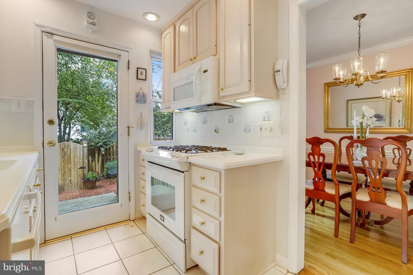 34 E Rosemont Avenue photo 13