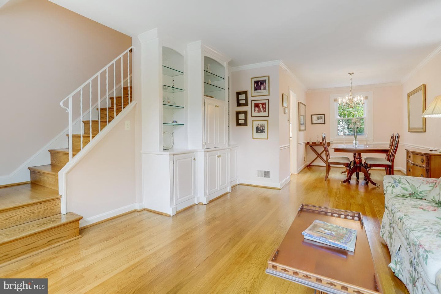 34 E Rosemont Avenue photo 4