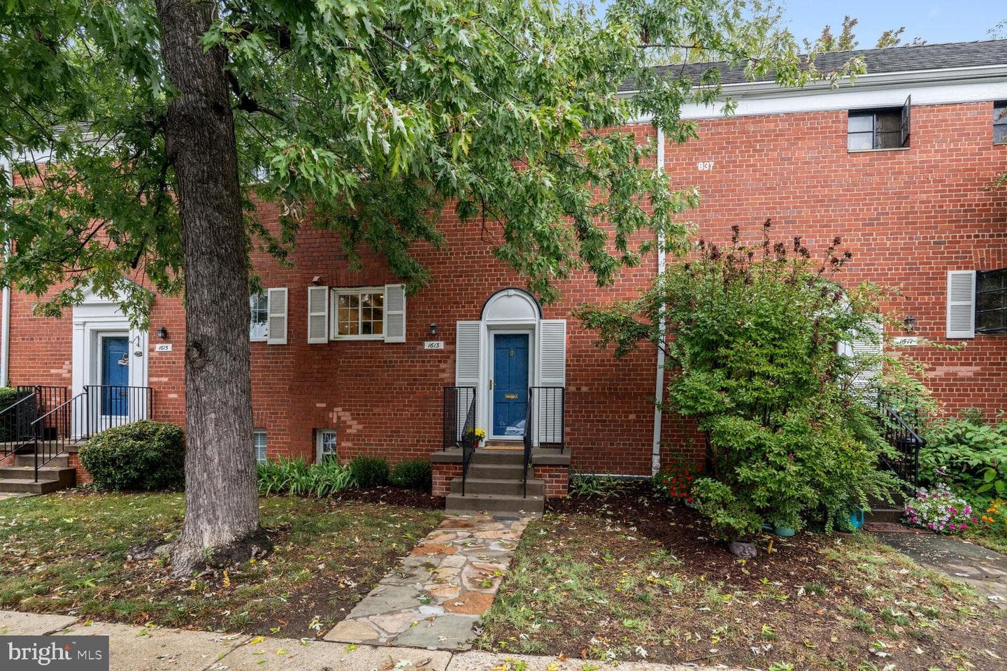1613 Ripon Place photo 2