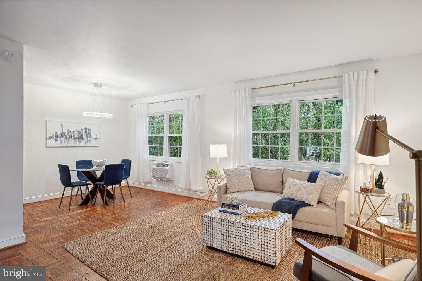 1613 Ripon Place photo 6