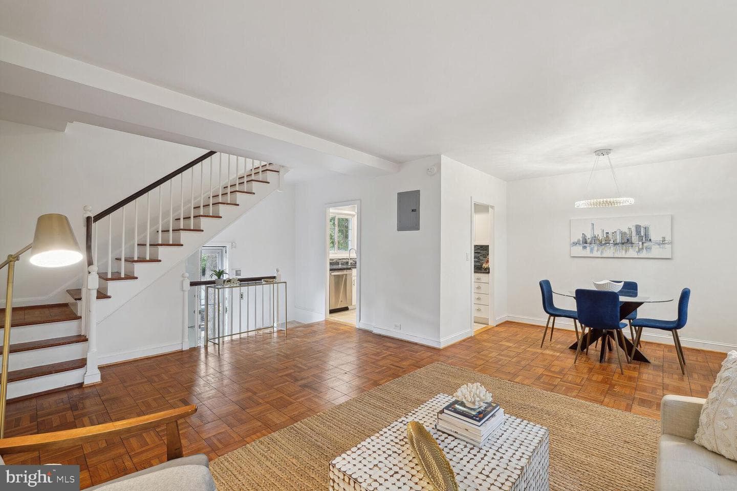 1613 Ripon Place photo 7