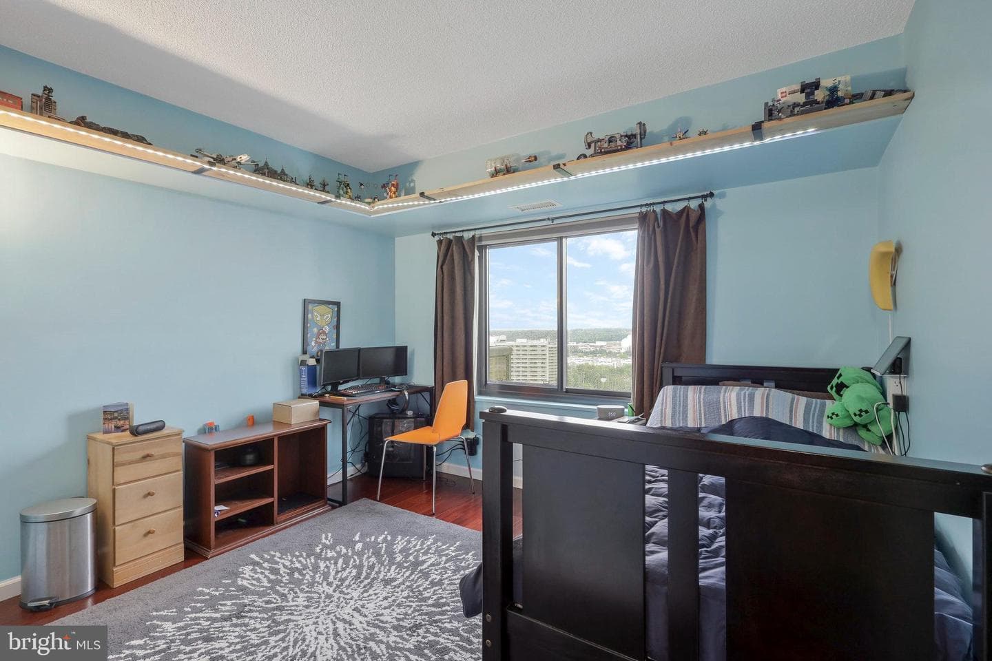 203 Yoakum Parkway #1826 photo 20