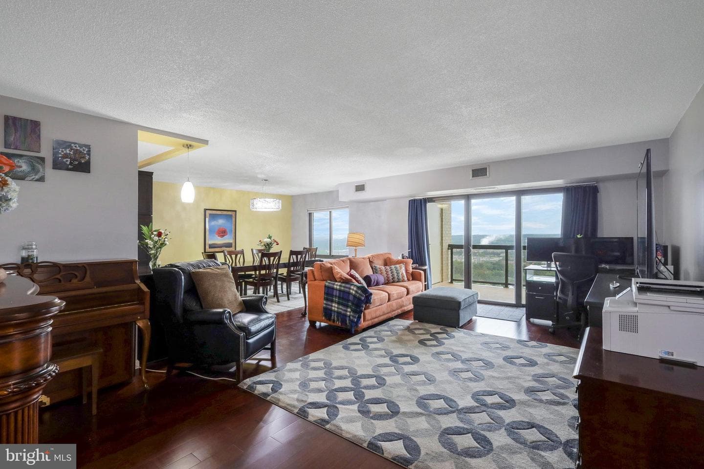 203 Yoakum Parkway #1826 photo 3