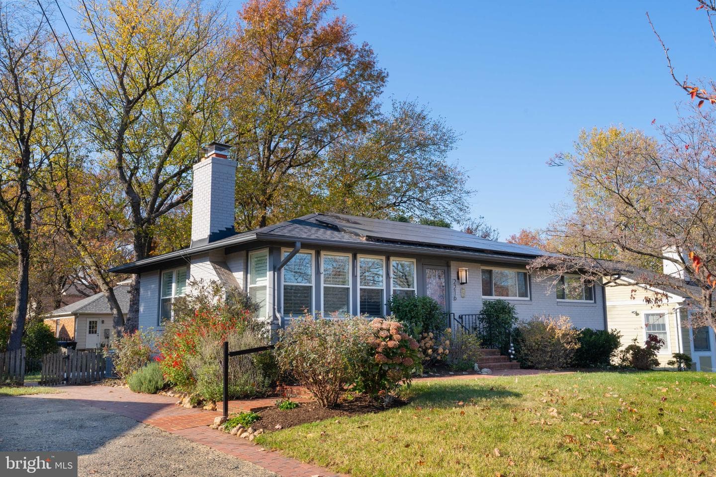 2216 N Early Street N photo 1