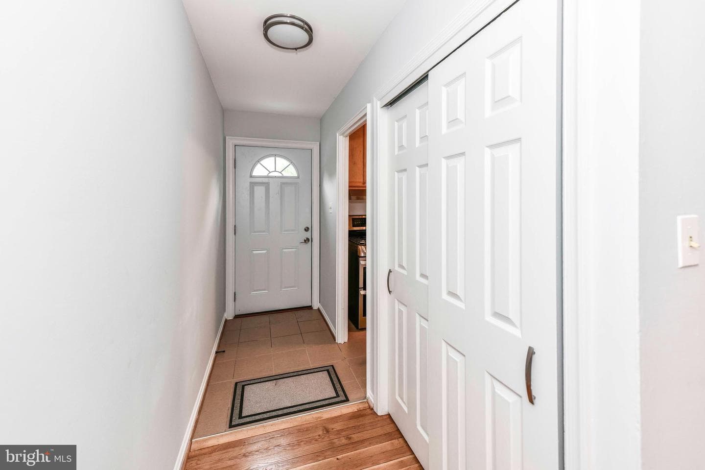 2937 Sycamore Street photo 2