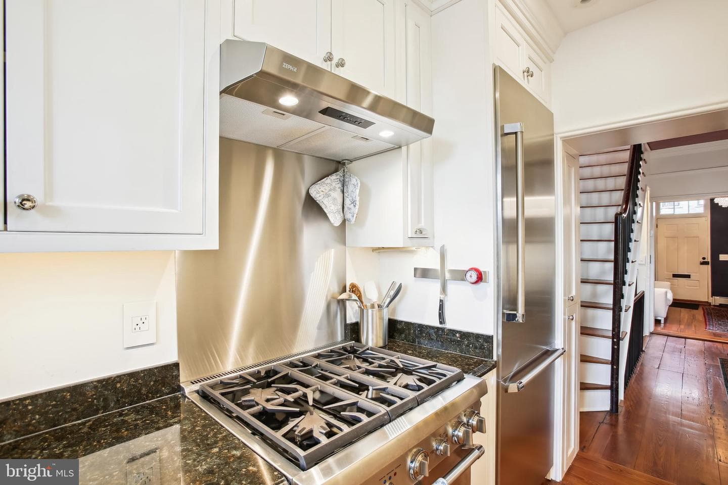 1110 Prince Street photo 9