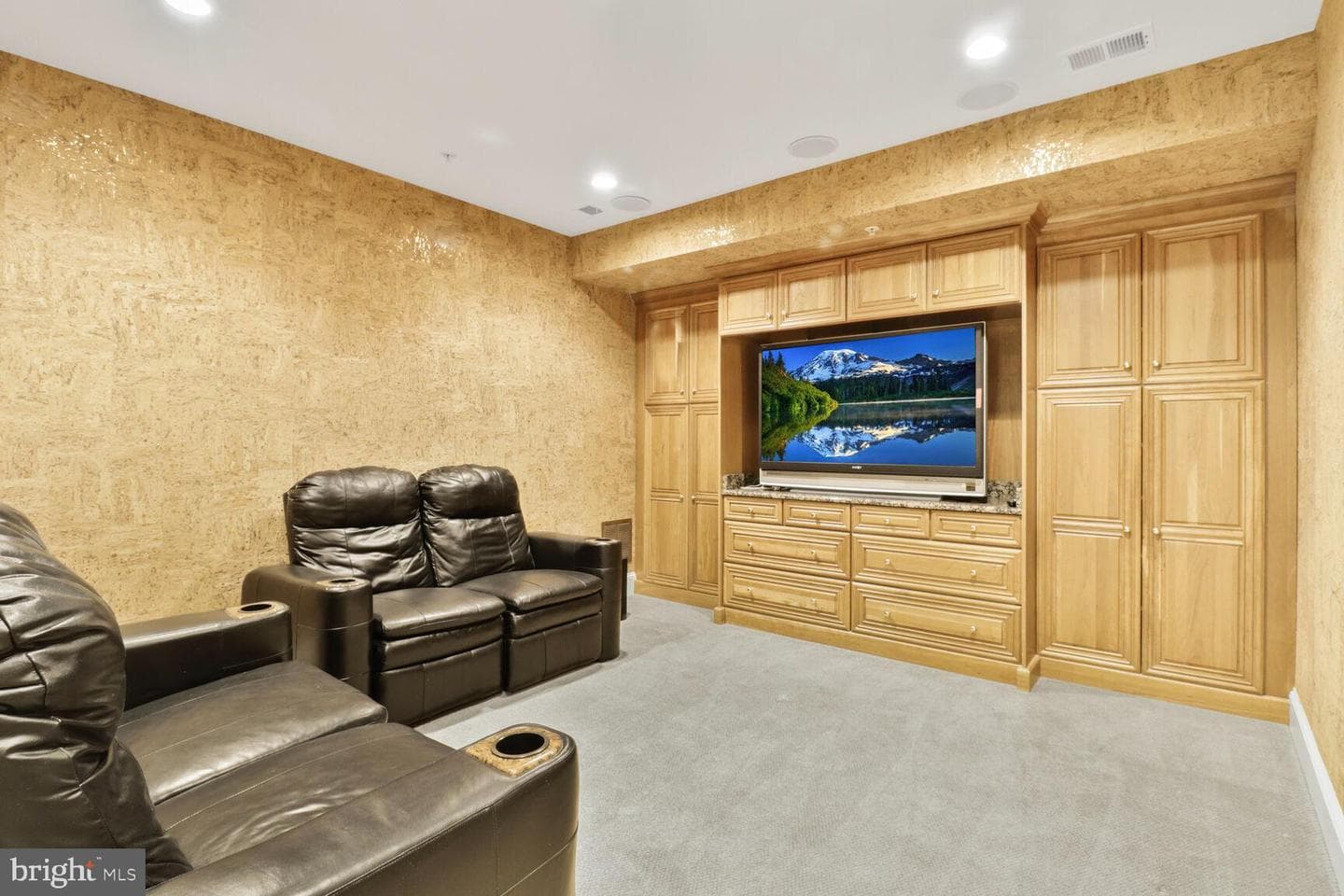1816 Carpenter Road photo 5