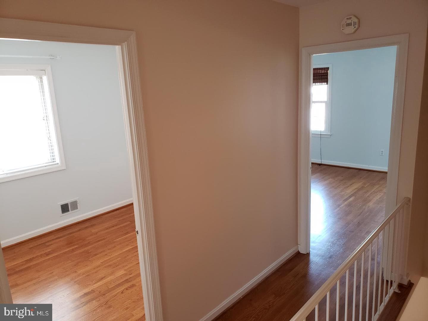19 E Myrtle Street photo 6