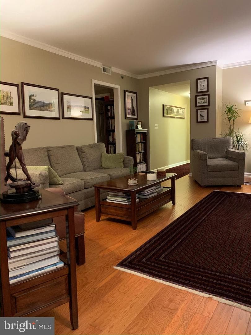 505 E Braddock Road #204 photo 16