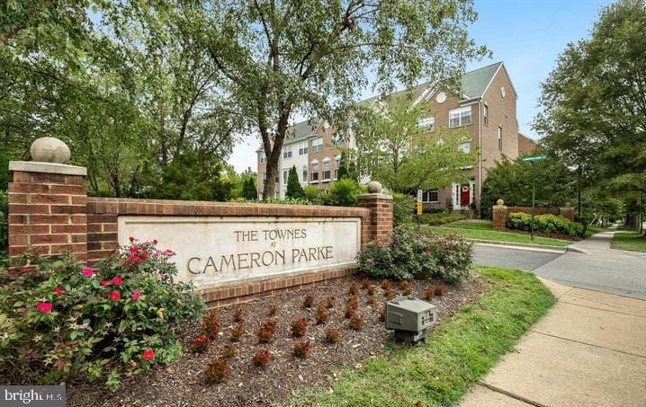 123 Cameron Parke Place photo 40