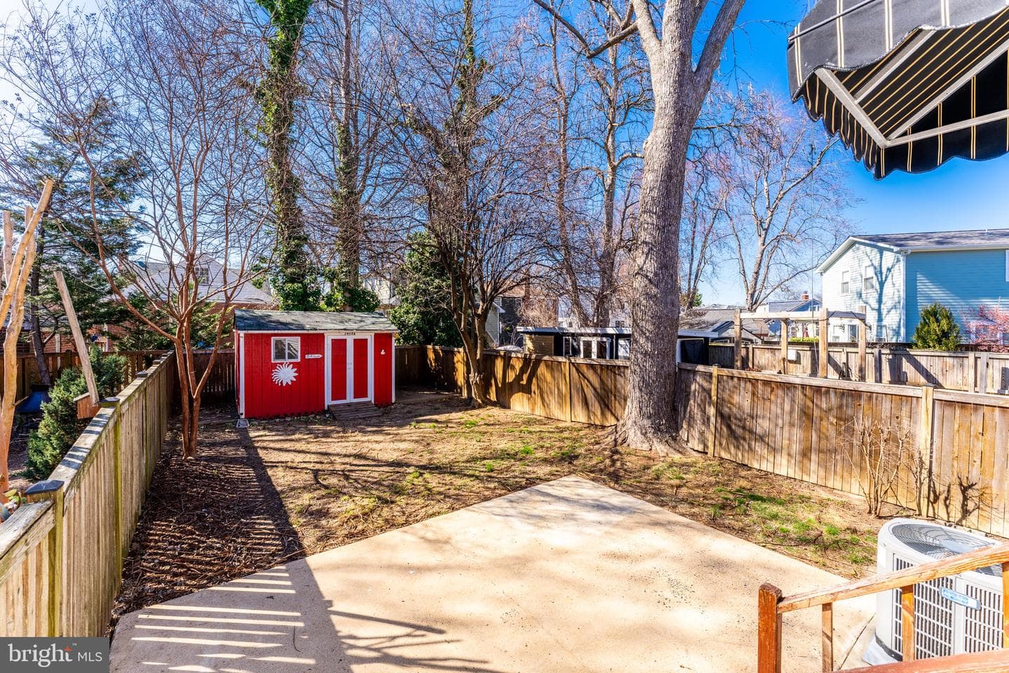 2408a Burke Avenue photo 34