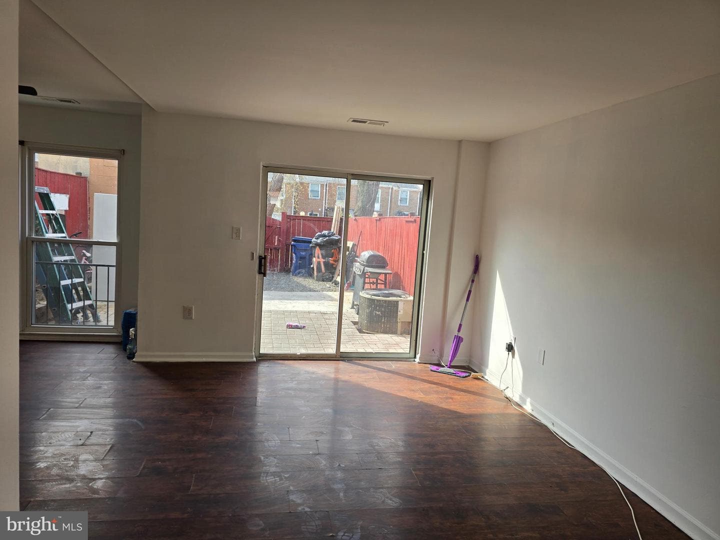 238 Stevenson Square N photo 14