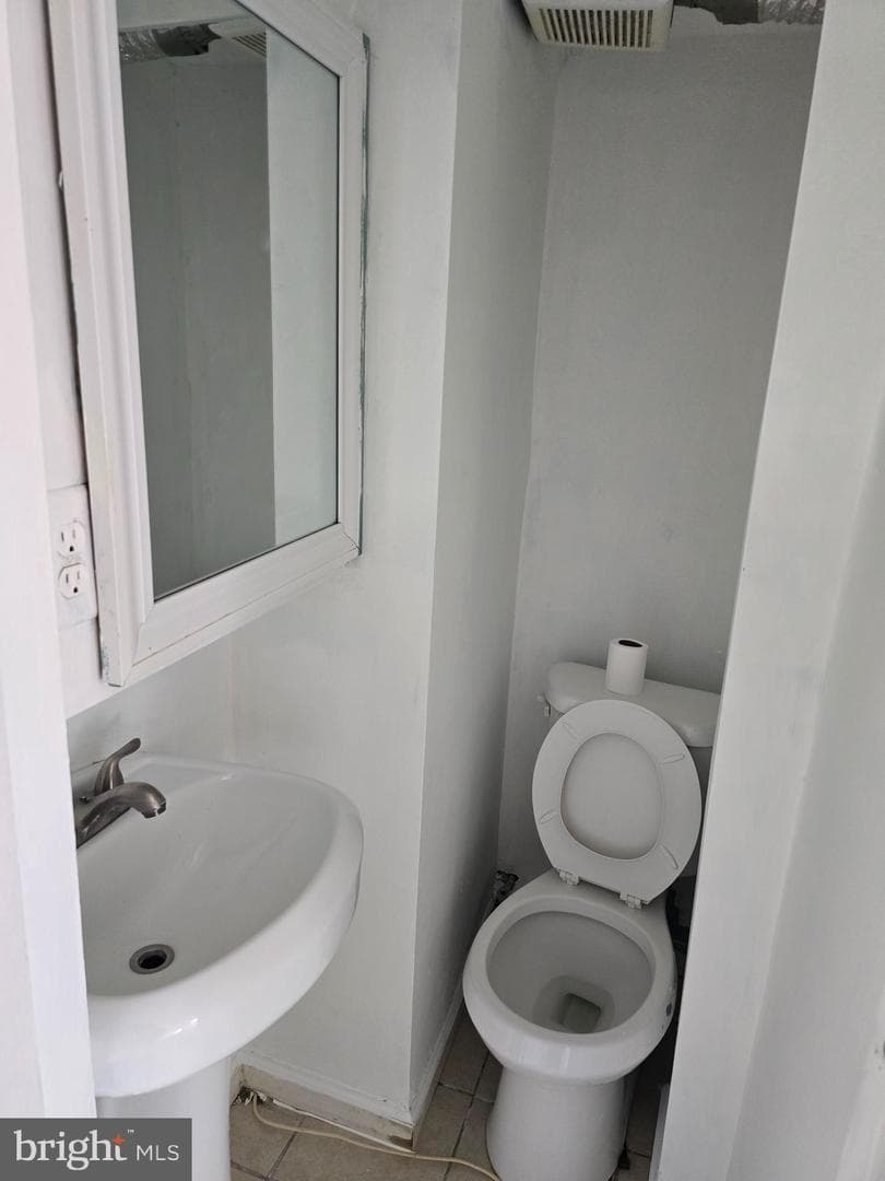 238 Stevenson Square N photo 15
