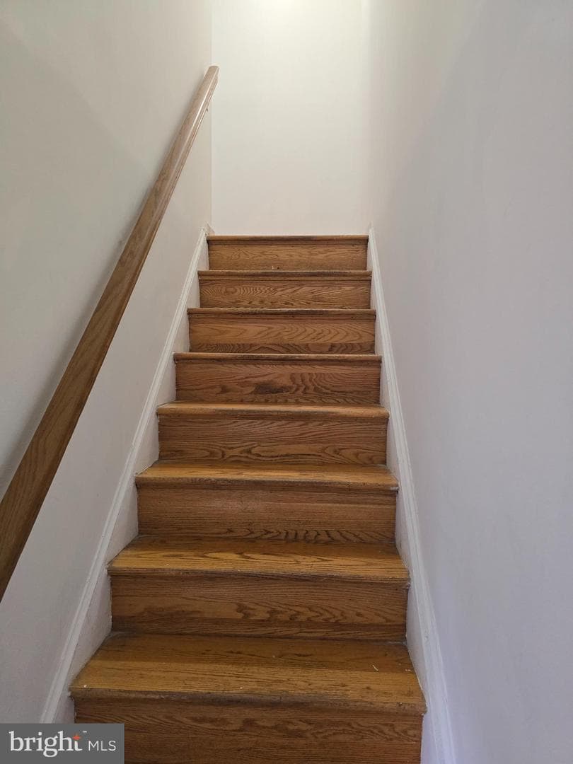 238 Stevenson Square N photo 16