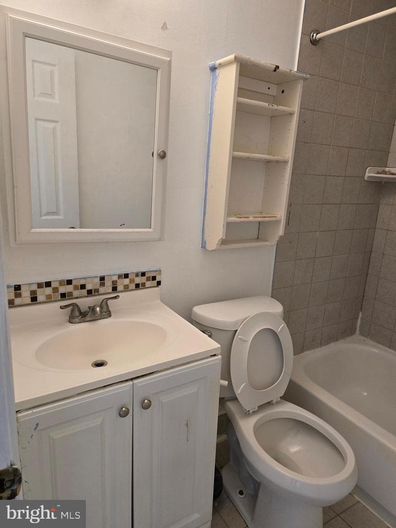 238 Stevenson Square N photo 24