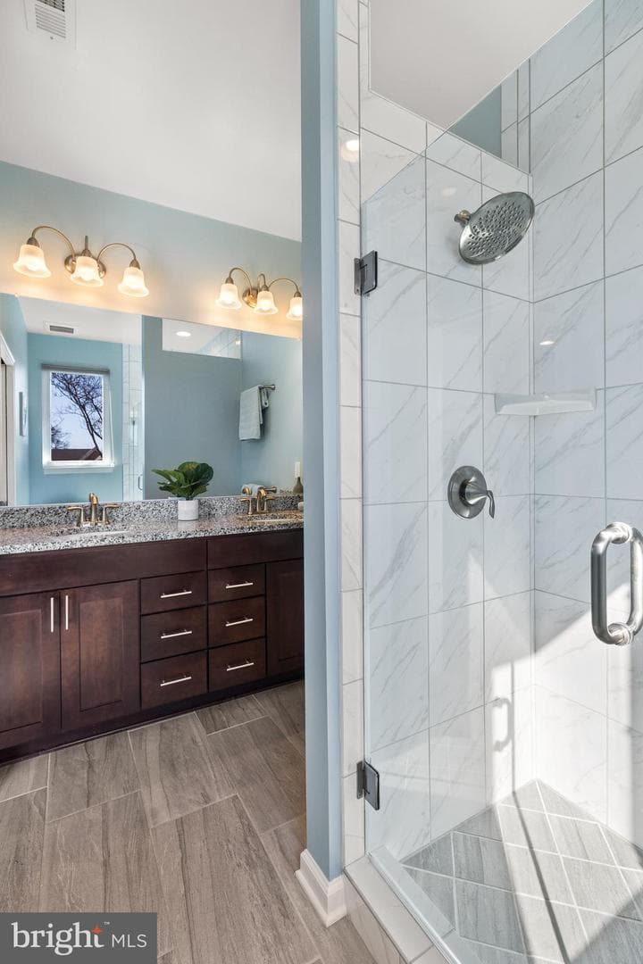 108 Cambria Walk photo 28