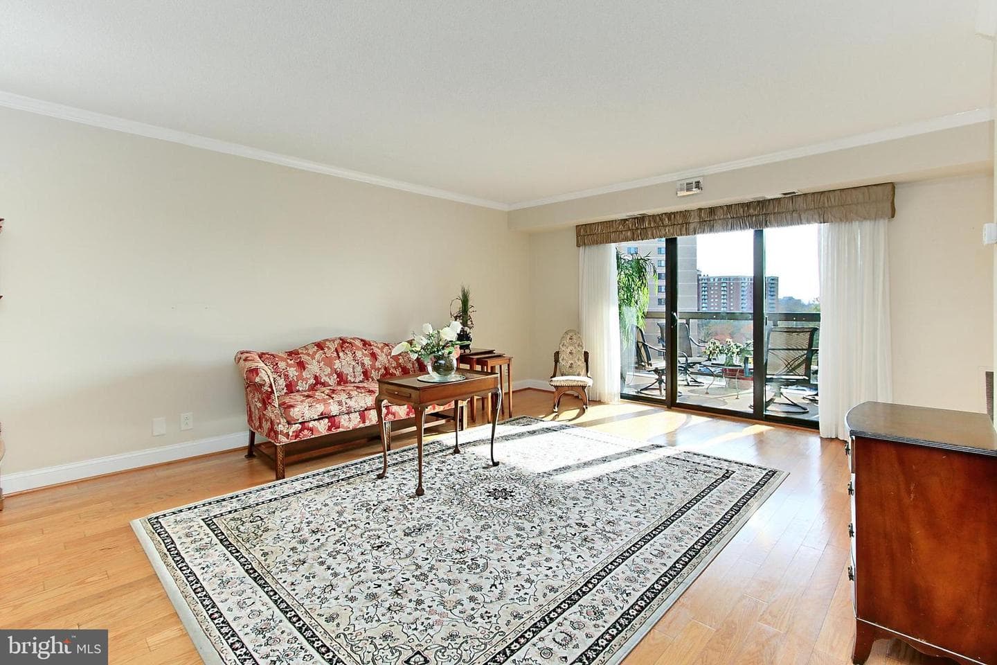 205 Yoakum Parkway #703 photo 10
