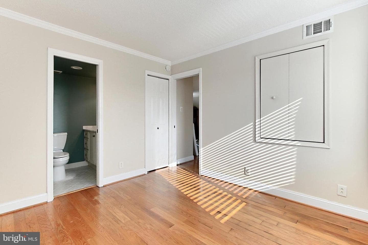205 Yoakum Parkway #703 photo 25