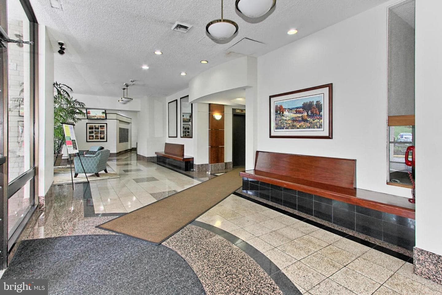 205 Yoakum Parkway #703 photo 3