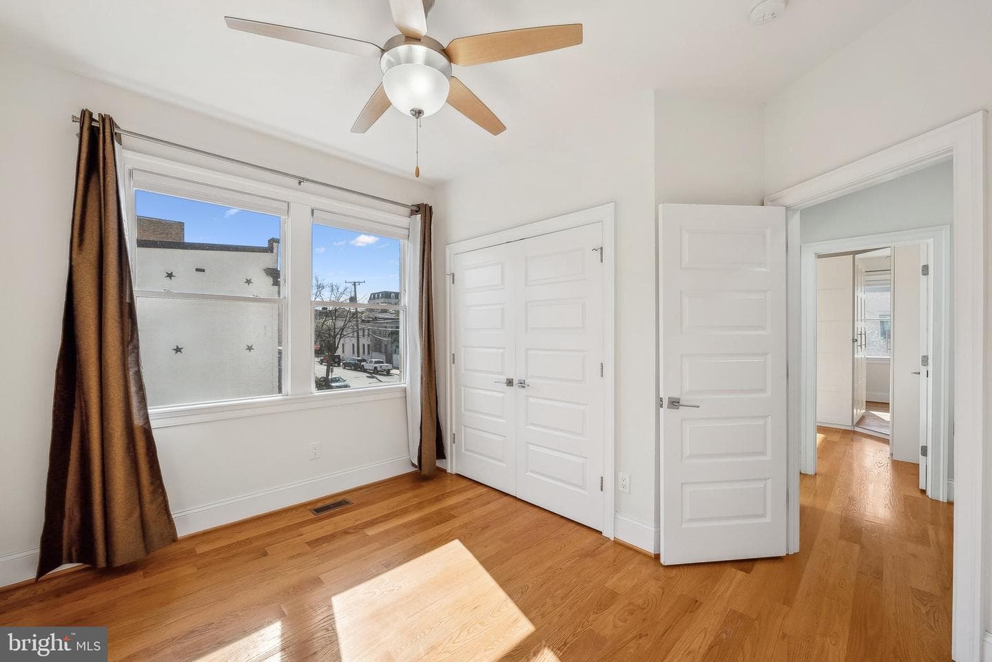 401 N Alfred Street photo 32