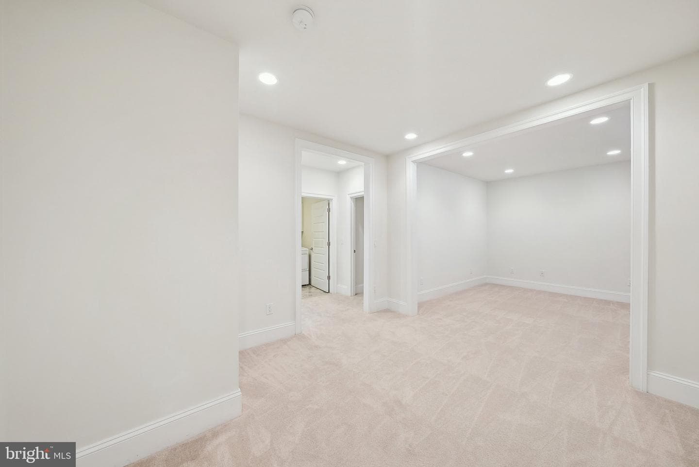 401 N Alfred Street photo 33