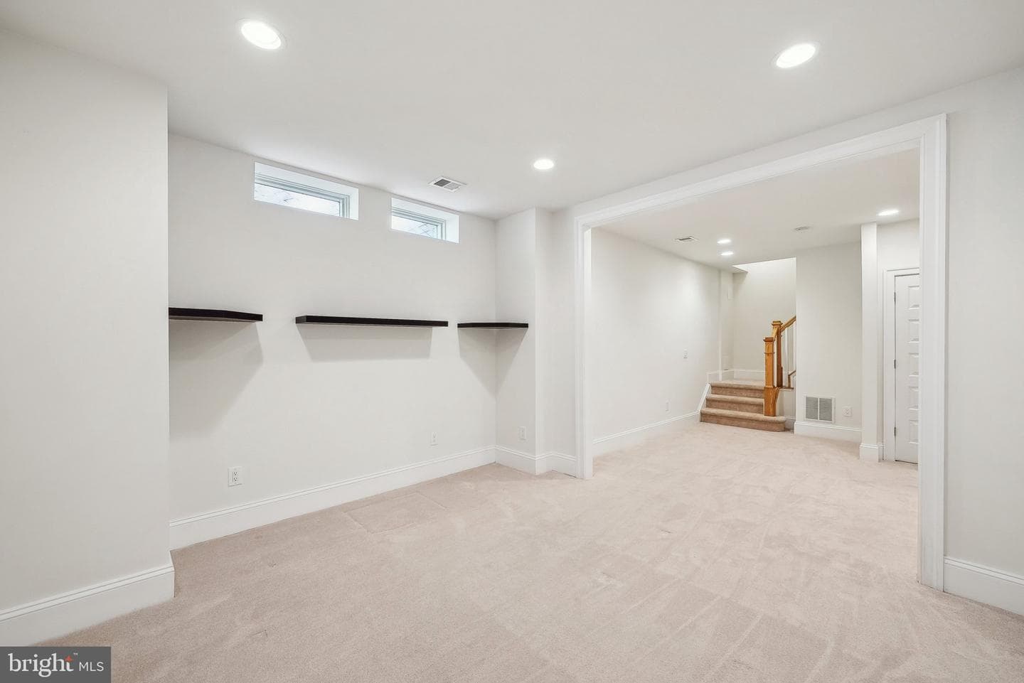 401 N Alfred Street photo 37