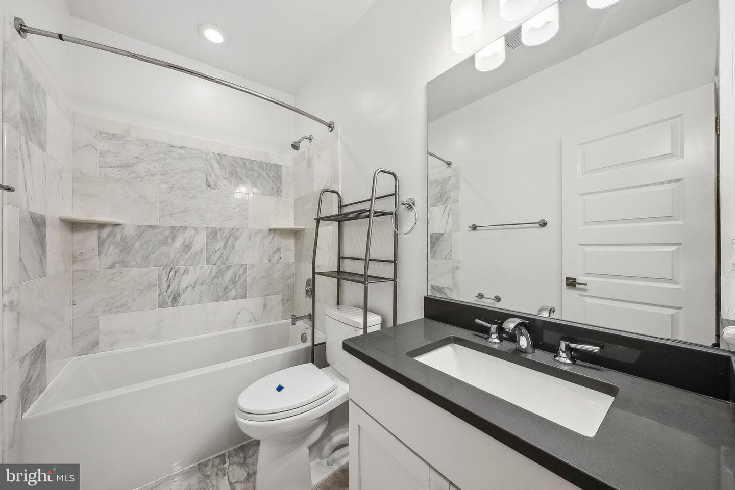 401 N Alfred Street photo 41