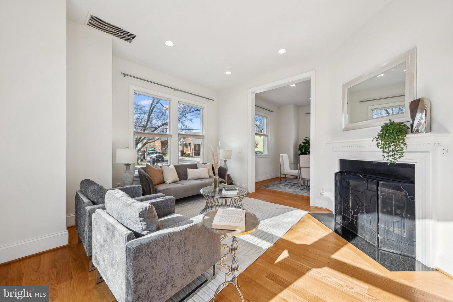 401 N Alfred Street photo 6