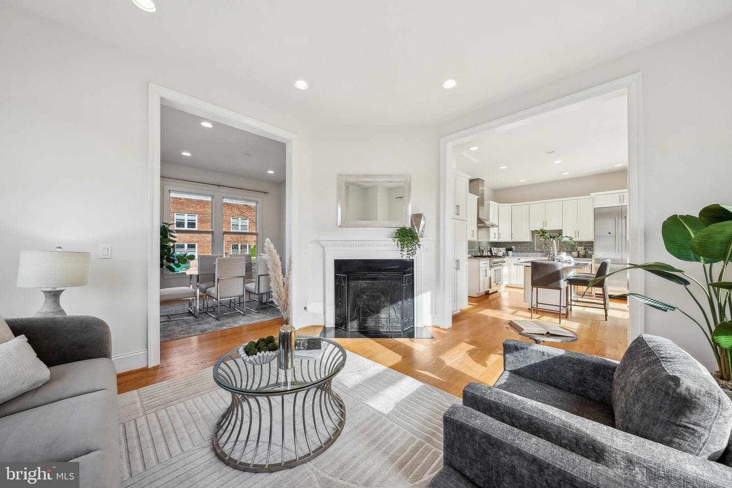 401 N Alfred Street photo 8