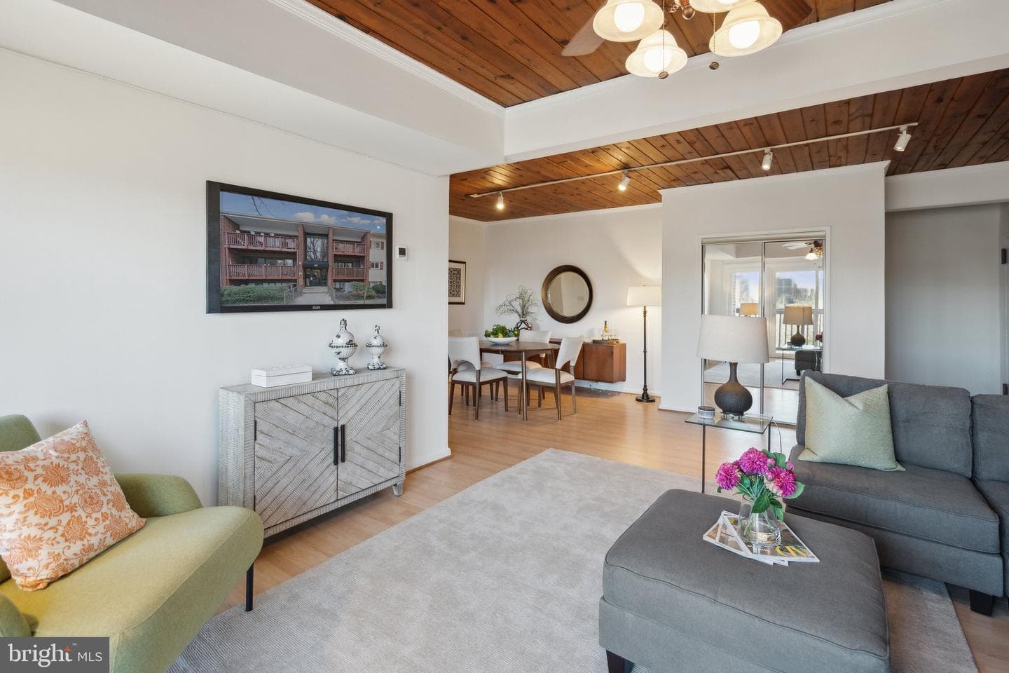 49 Skyhill Road #303 photo 1