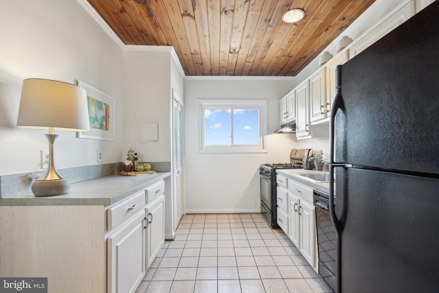 49 Skyhill Road #303 photo 13