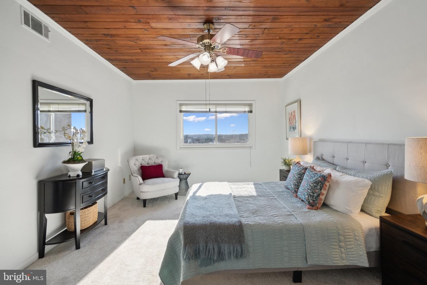 49 Skyhill Road #303 photo 18