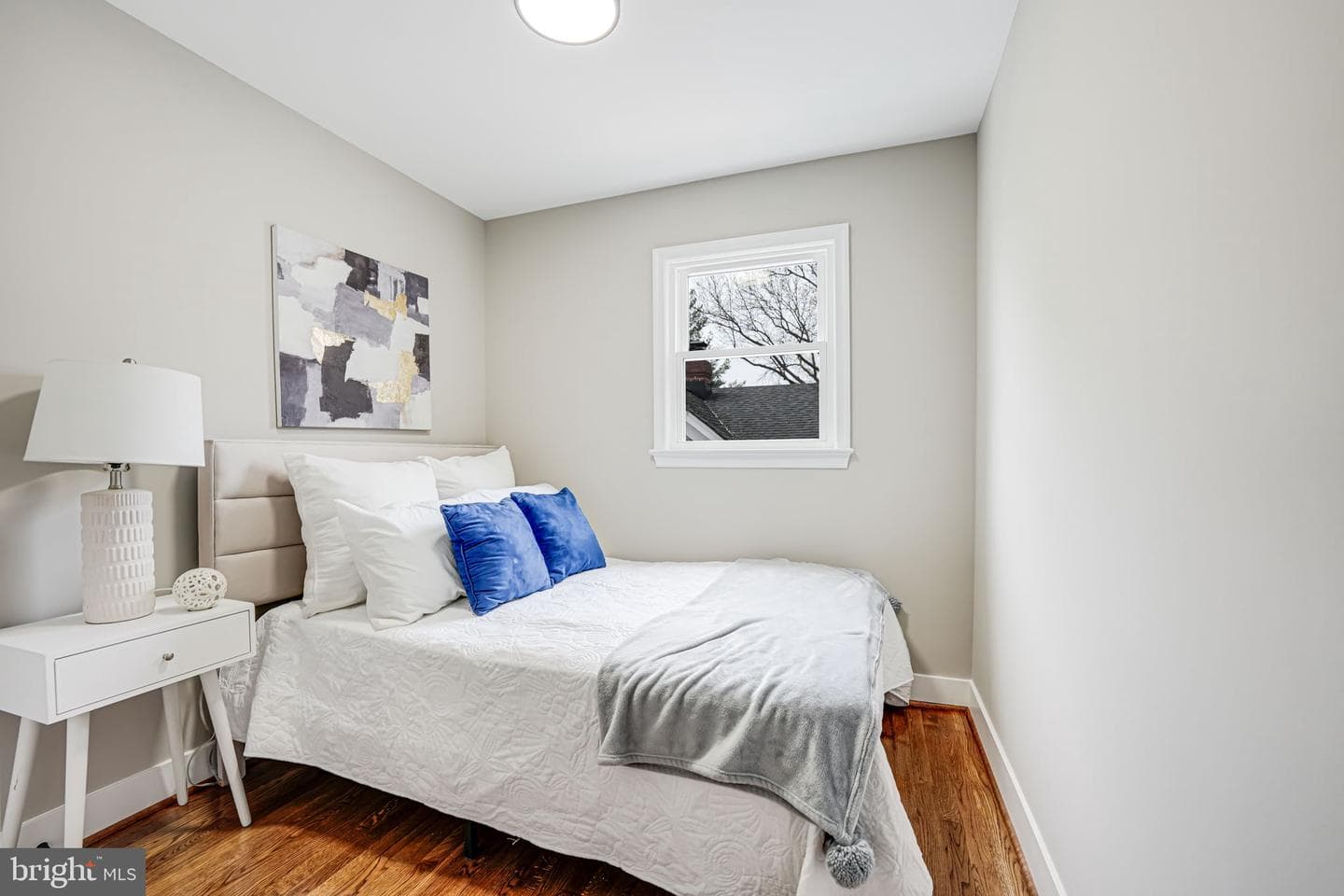 8 E Glendale Avenue photo 21