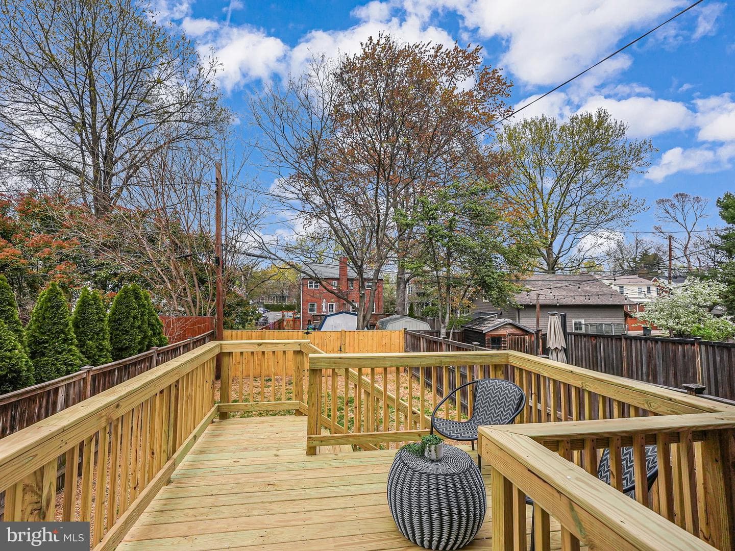 8 E Glendale Avenue photo 33