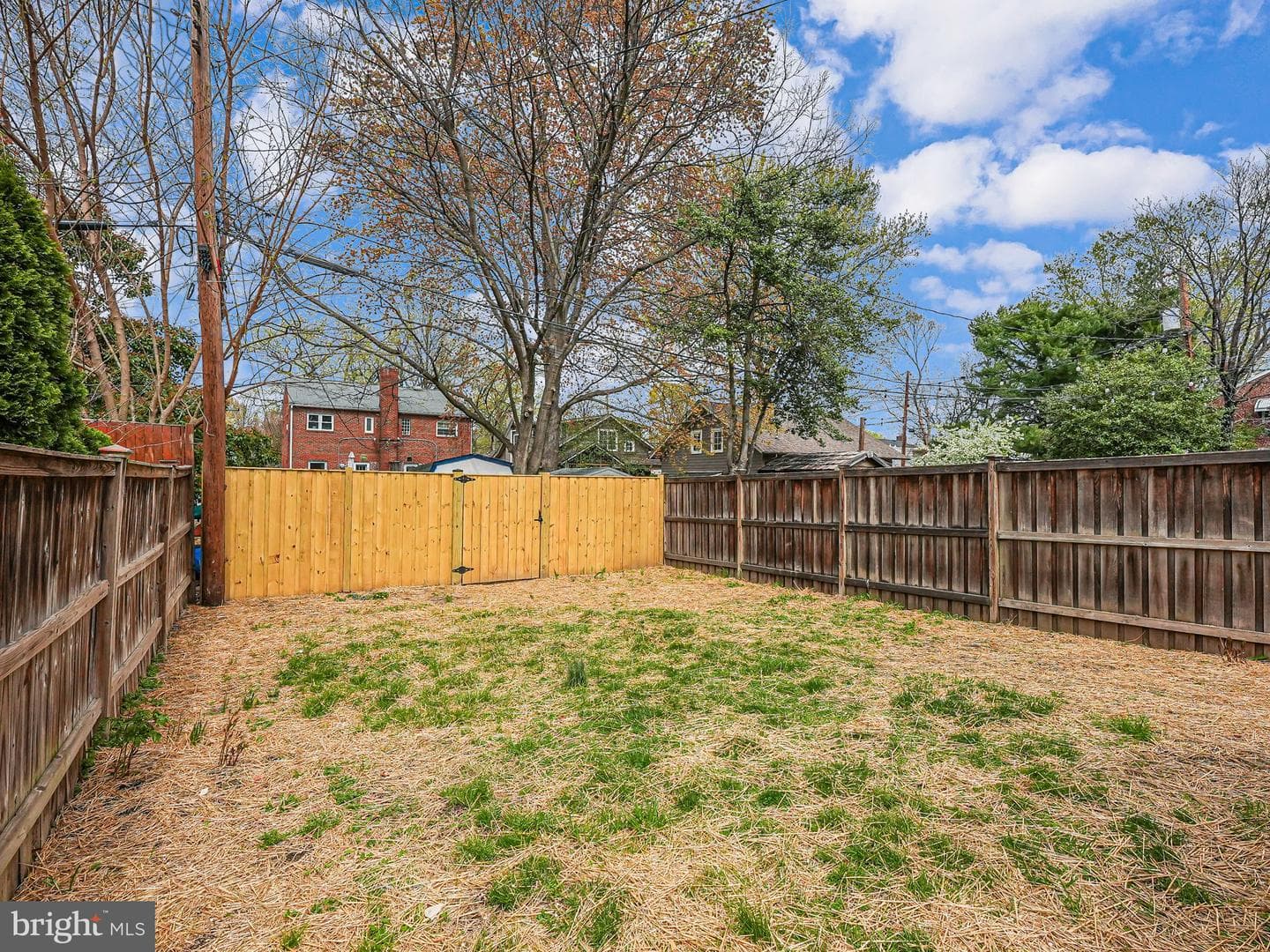 8 E Glendale Avenue photo 35