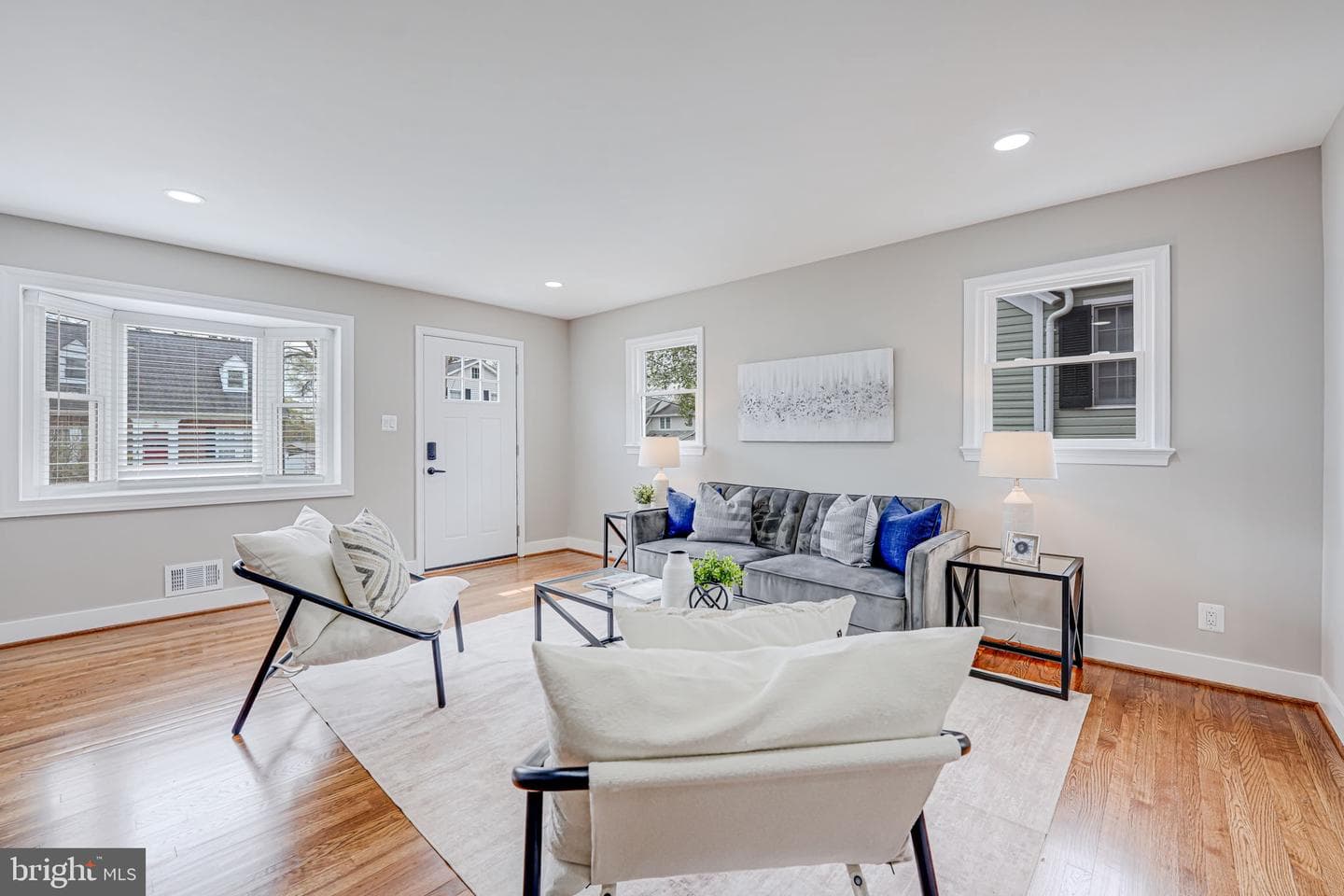 8 E Glendale Avenue photo 6