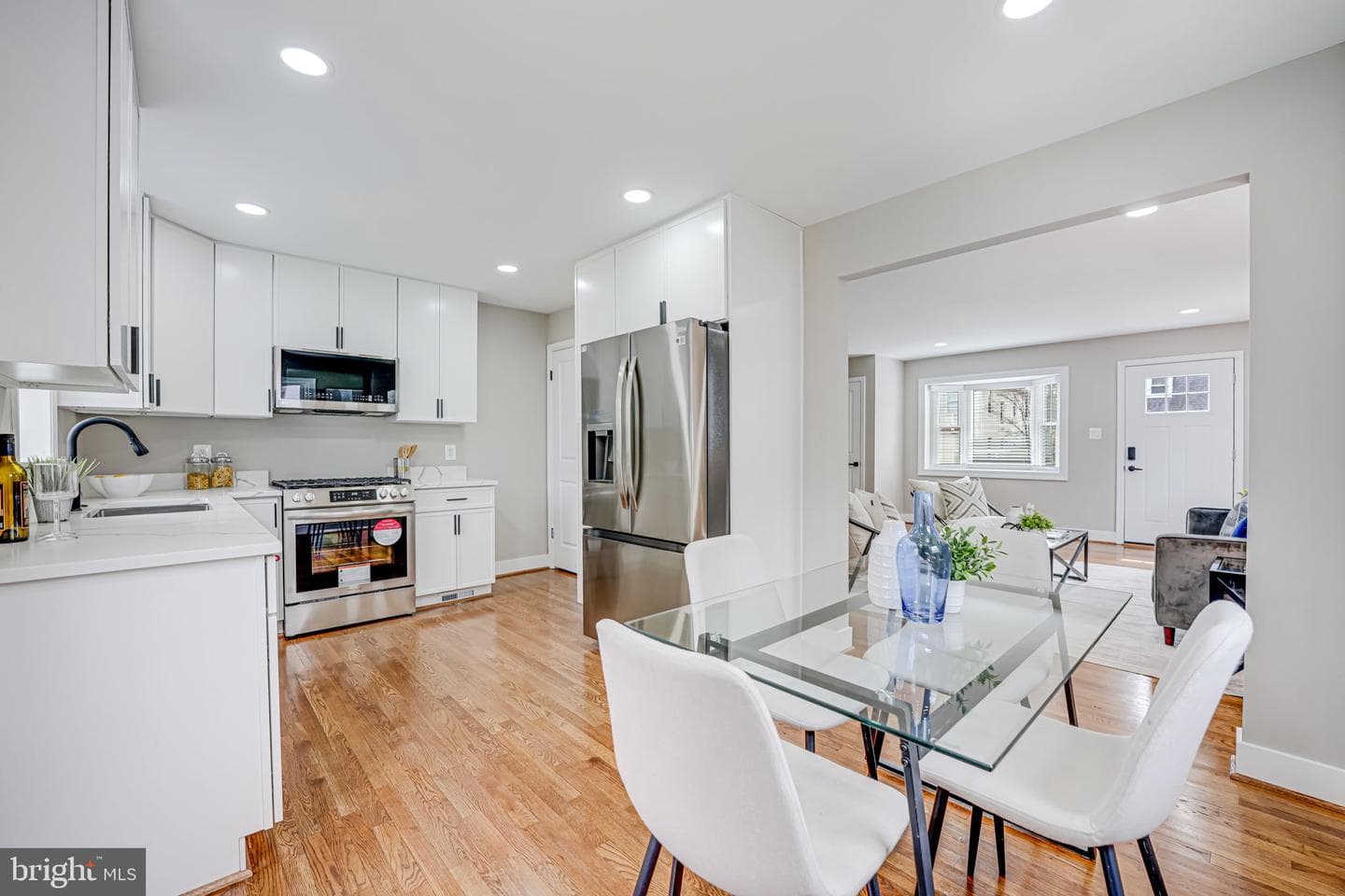 8 E Glendale Avenue photo 8