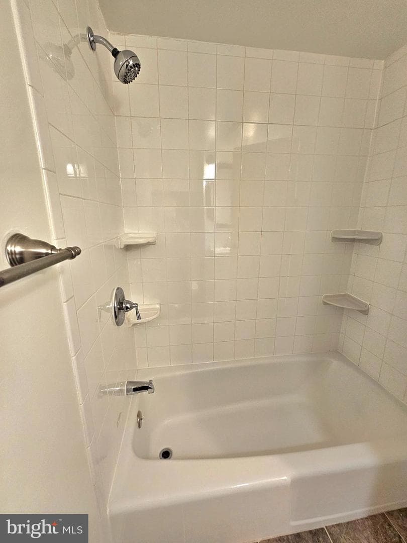 5340 Holmes Run Parkway #1410 photo 14