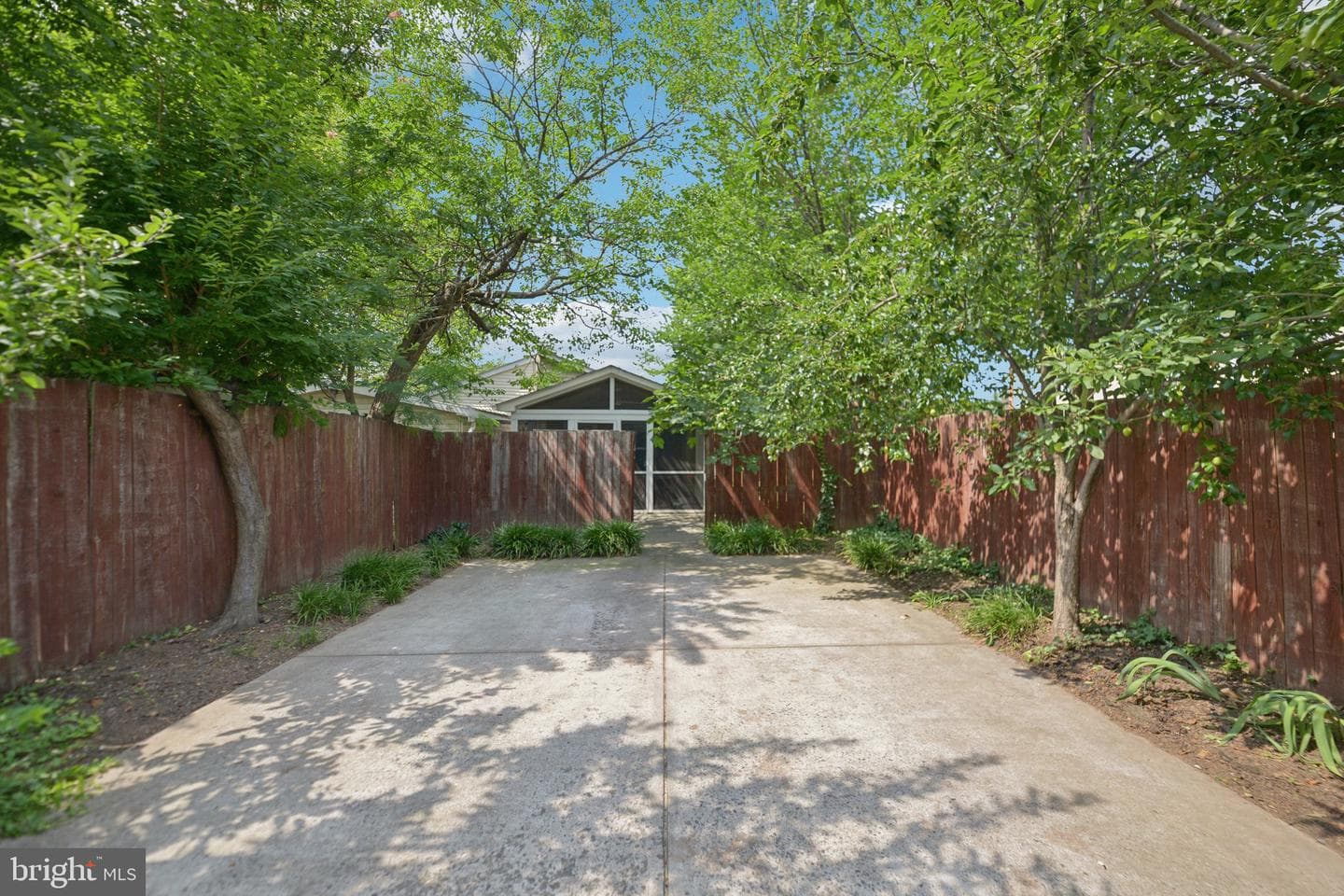 39 E Reed Avenue photo 26