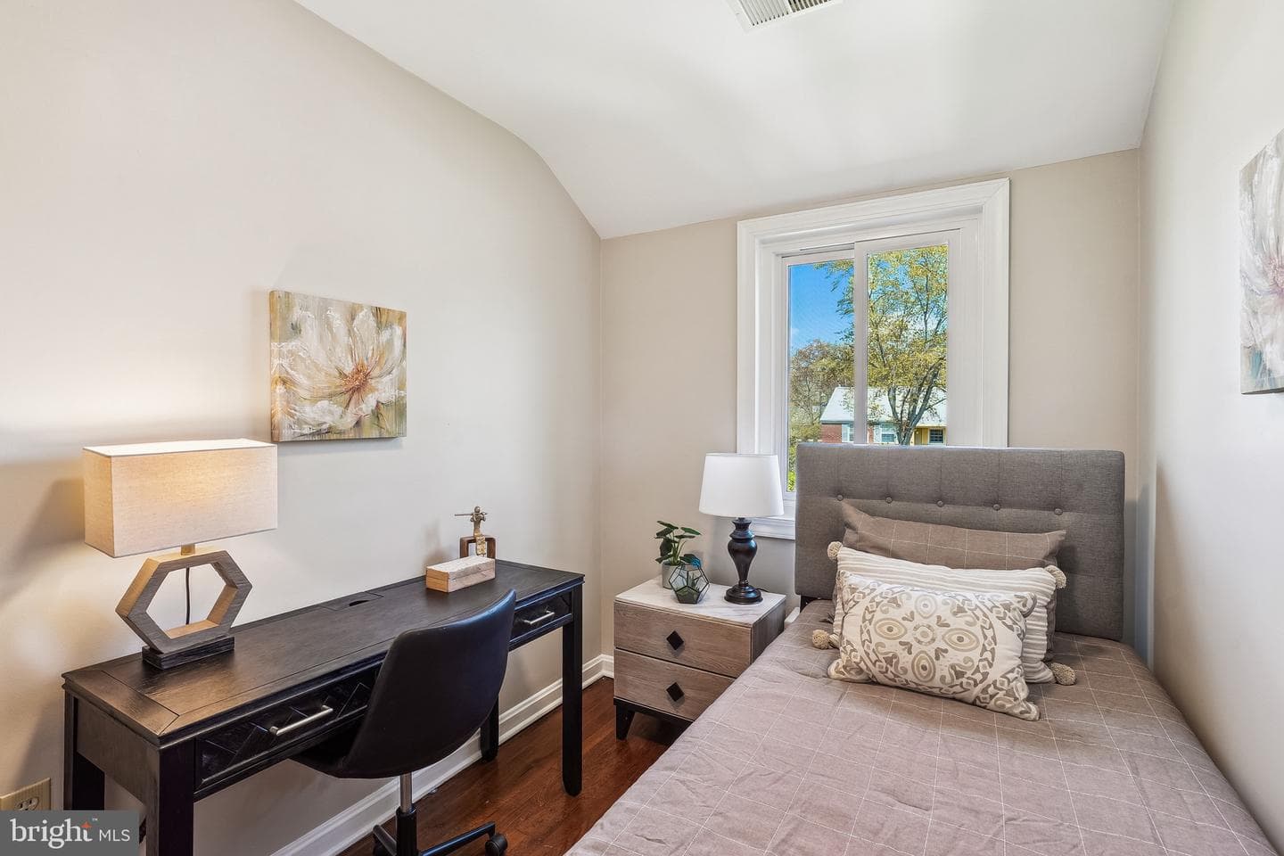 1420 Woodbine Street photo 24