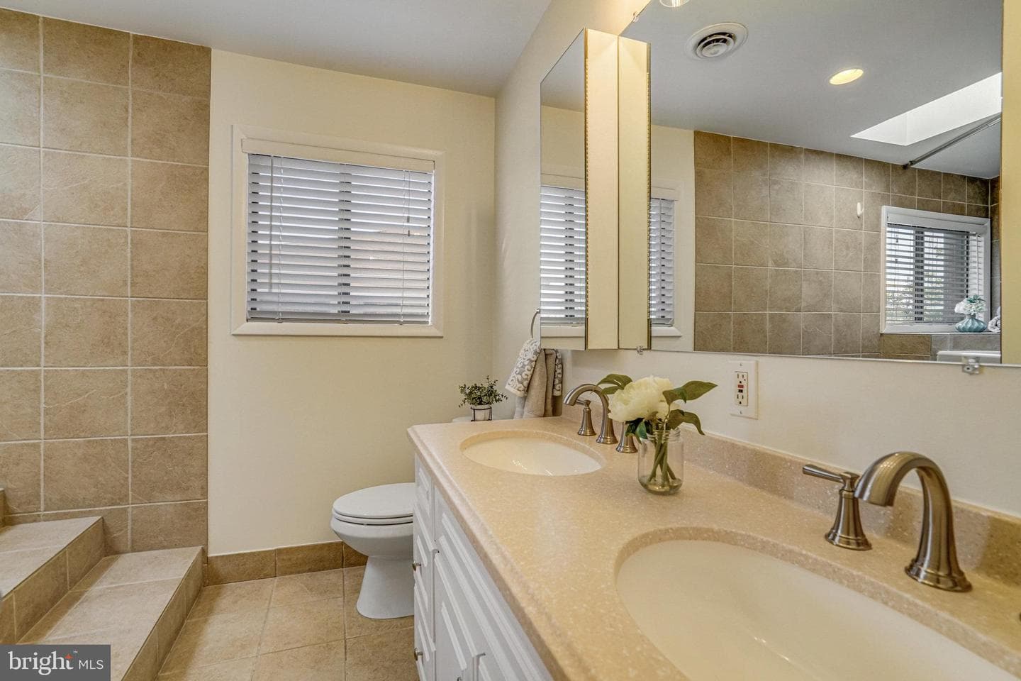 208 Skyhill Road #10 photo 19