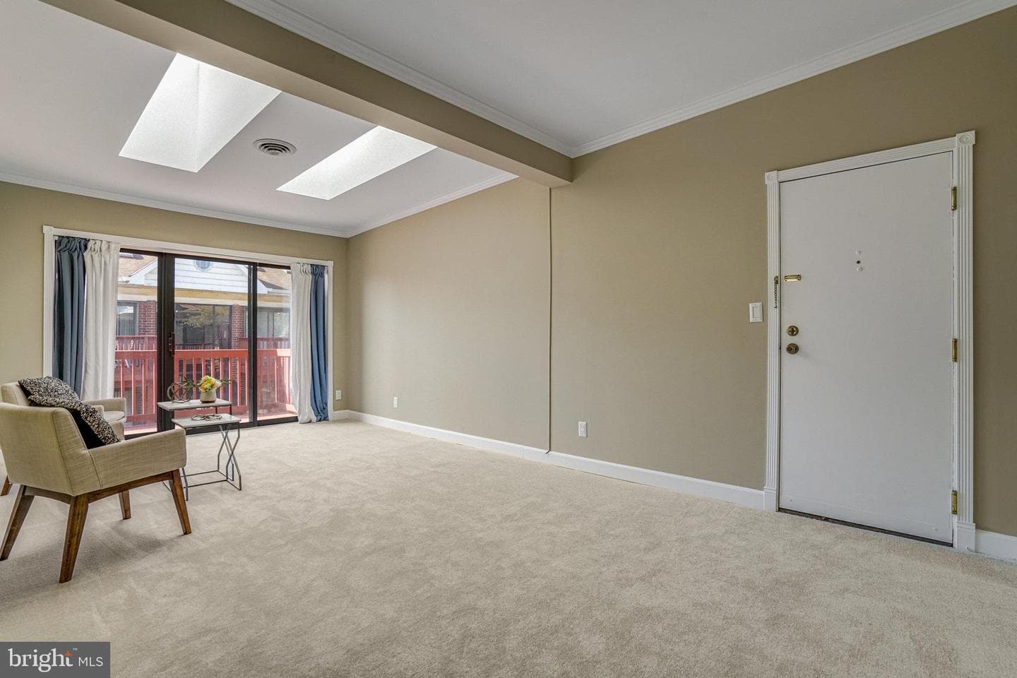 208 Skyhill Road #10 photo 3