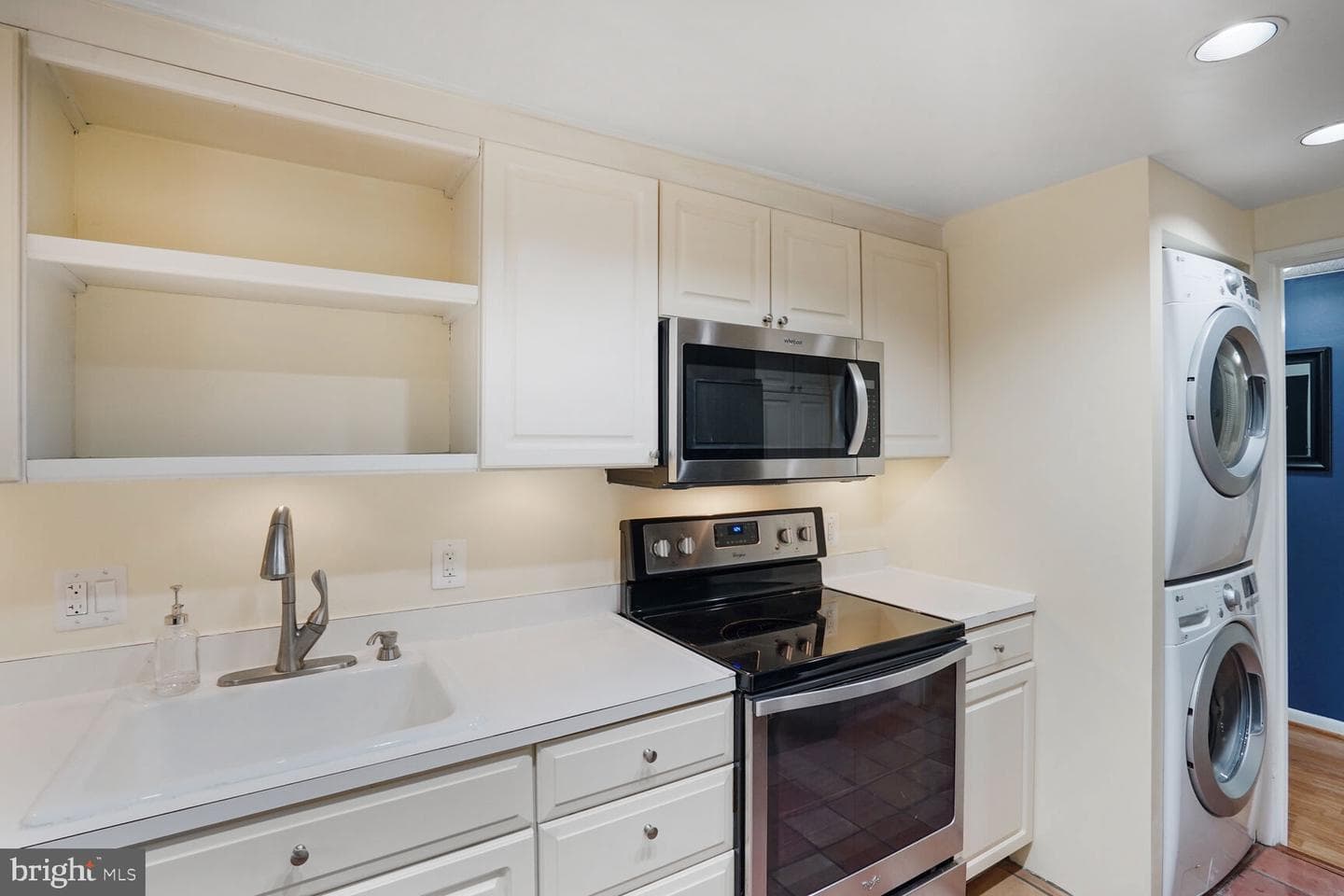 6301 Stevenson Avenue #610 photo 11