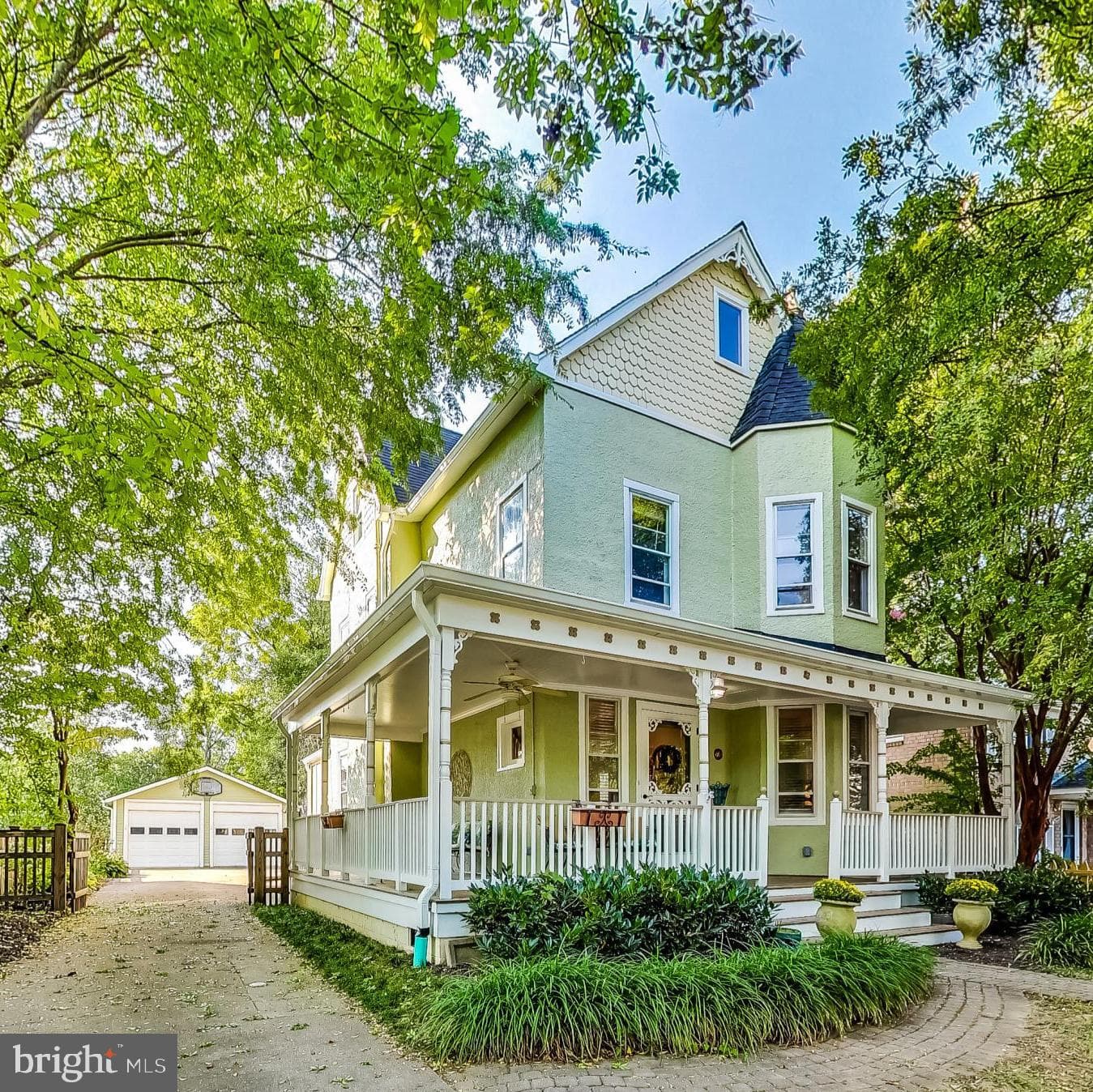 311 E Howell Avenue photo 2