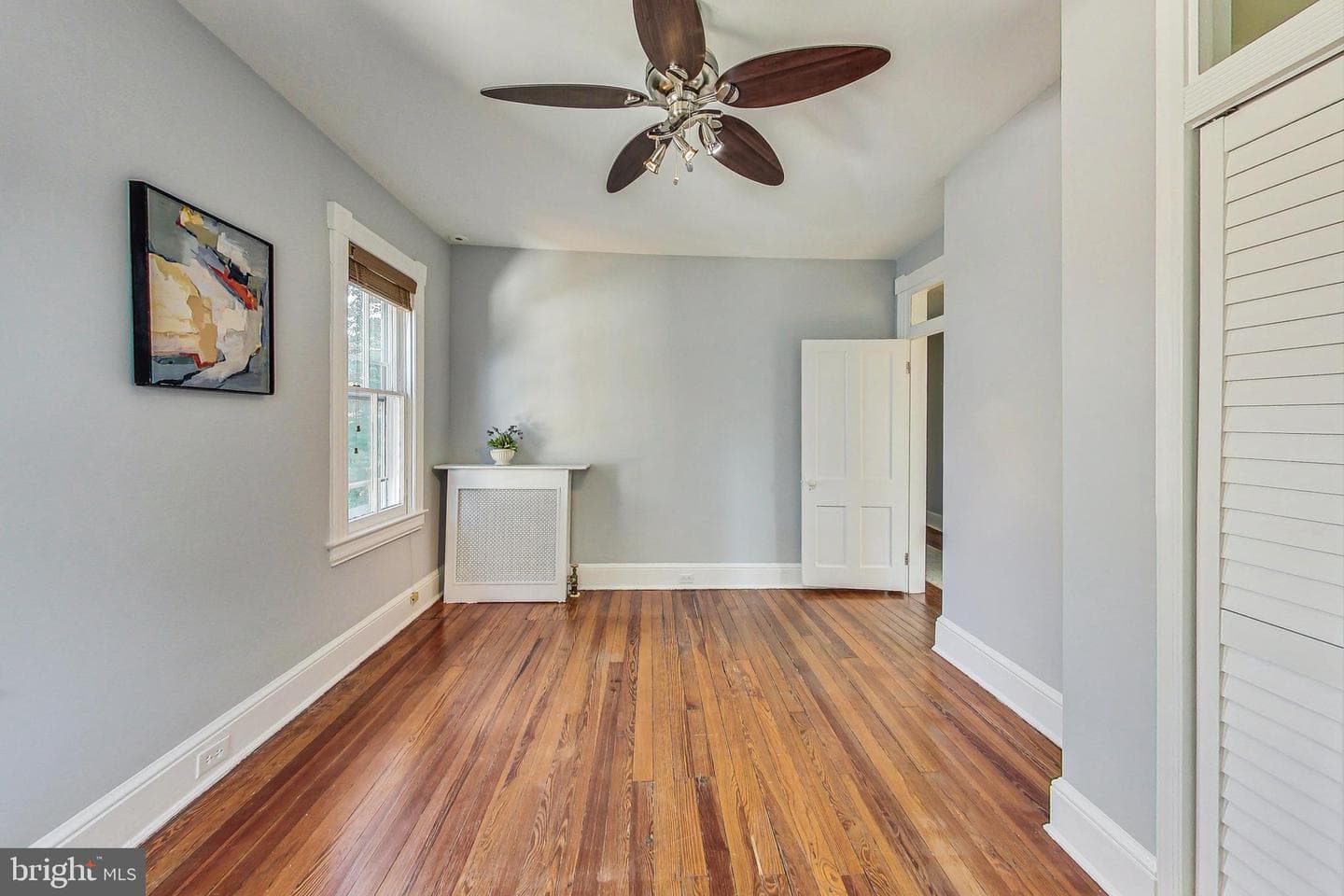 311 E Howell Avenue photo 41