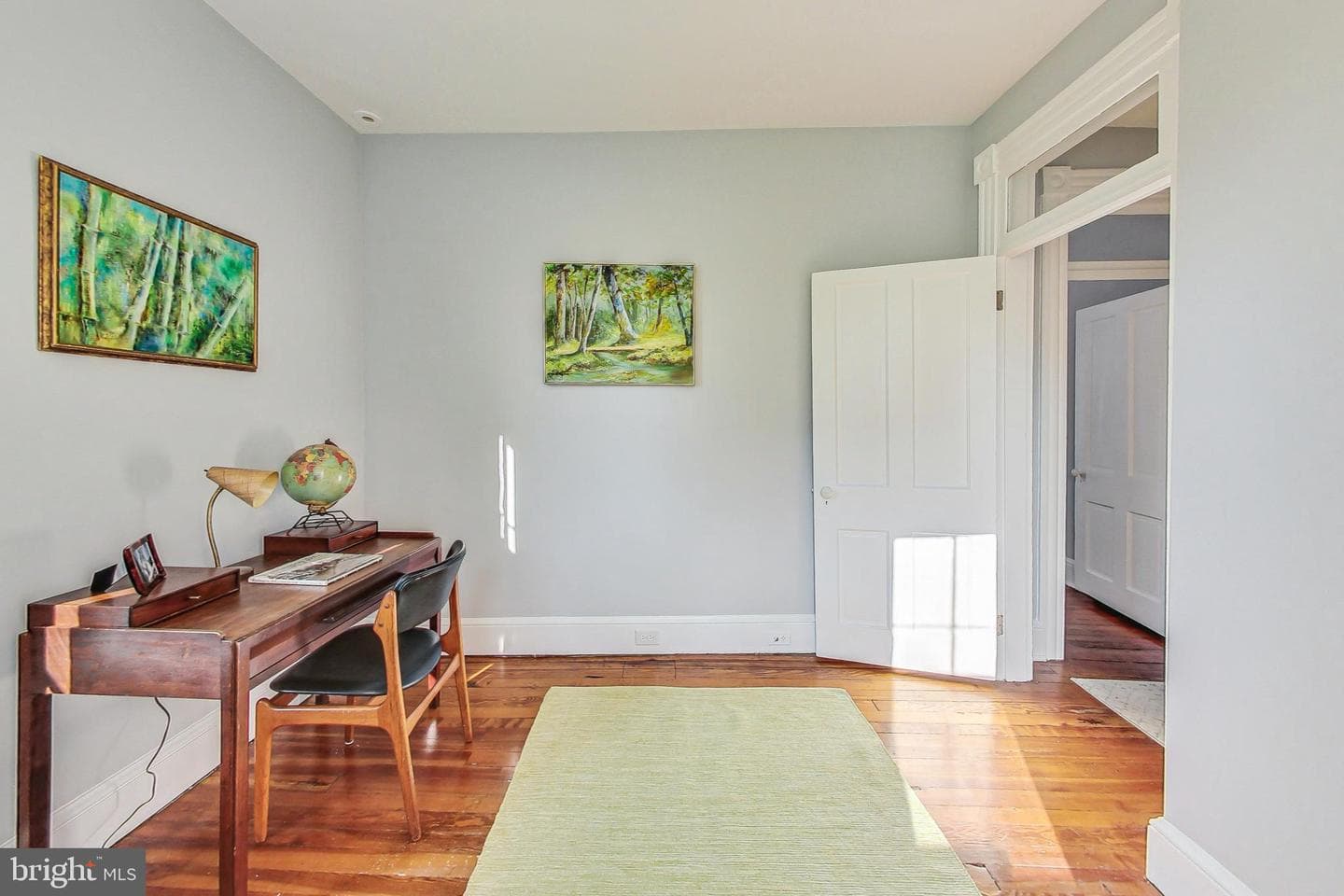 311 E Howell Avenue photo 43