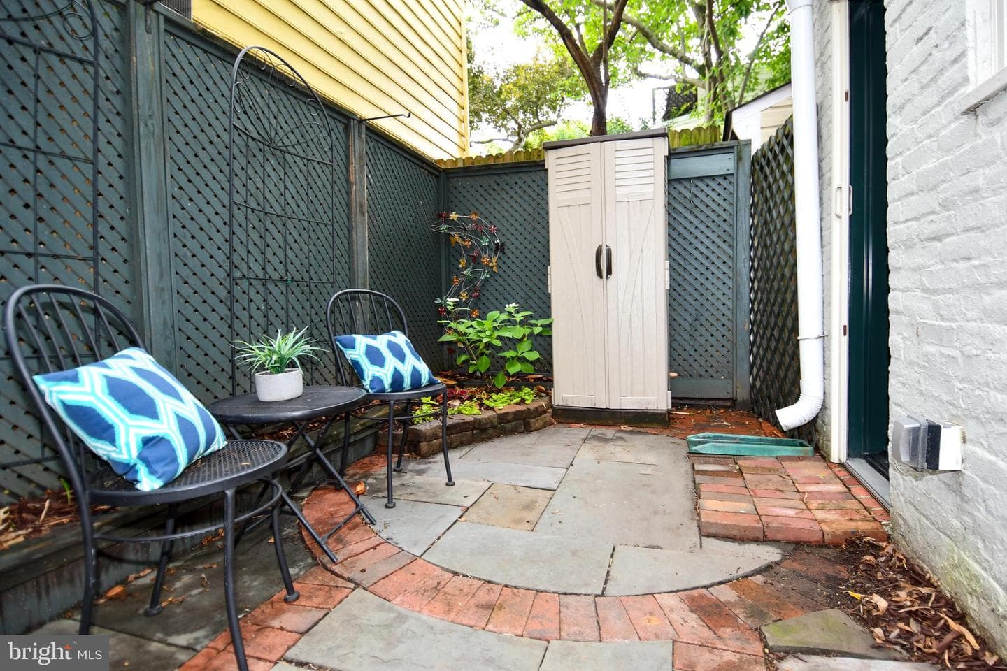305 N Saint Asaph Street N photo 33